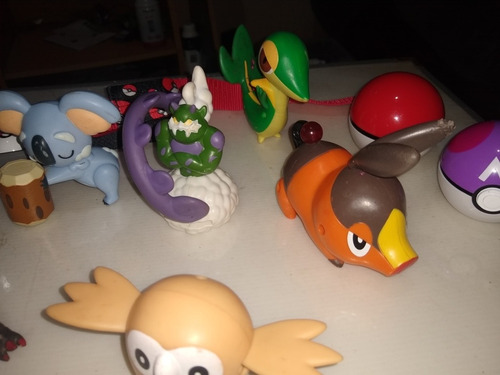 Brinquedos Pokémon. Kit Com 10 Peças.